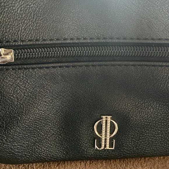 Jennifer Lopez Black Pebble Leather Wristlet EUC - Picture 11 of 13